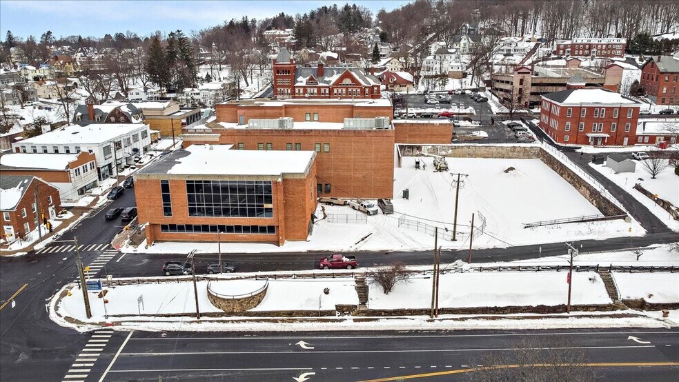 4 Park St, Vernon, CT à vendre - Photo de l’immeuble – Image 2 sur 9