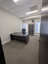 26421 Crown Valley Pky, Mission Viejo, CA à louer Photo intérieure– Image 2 sur 21