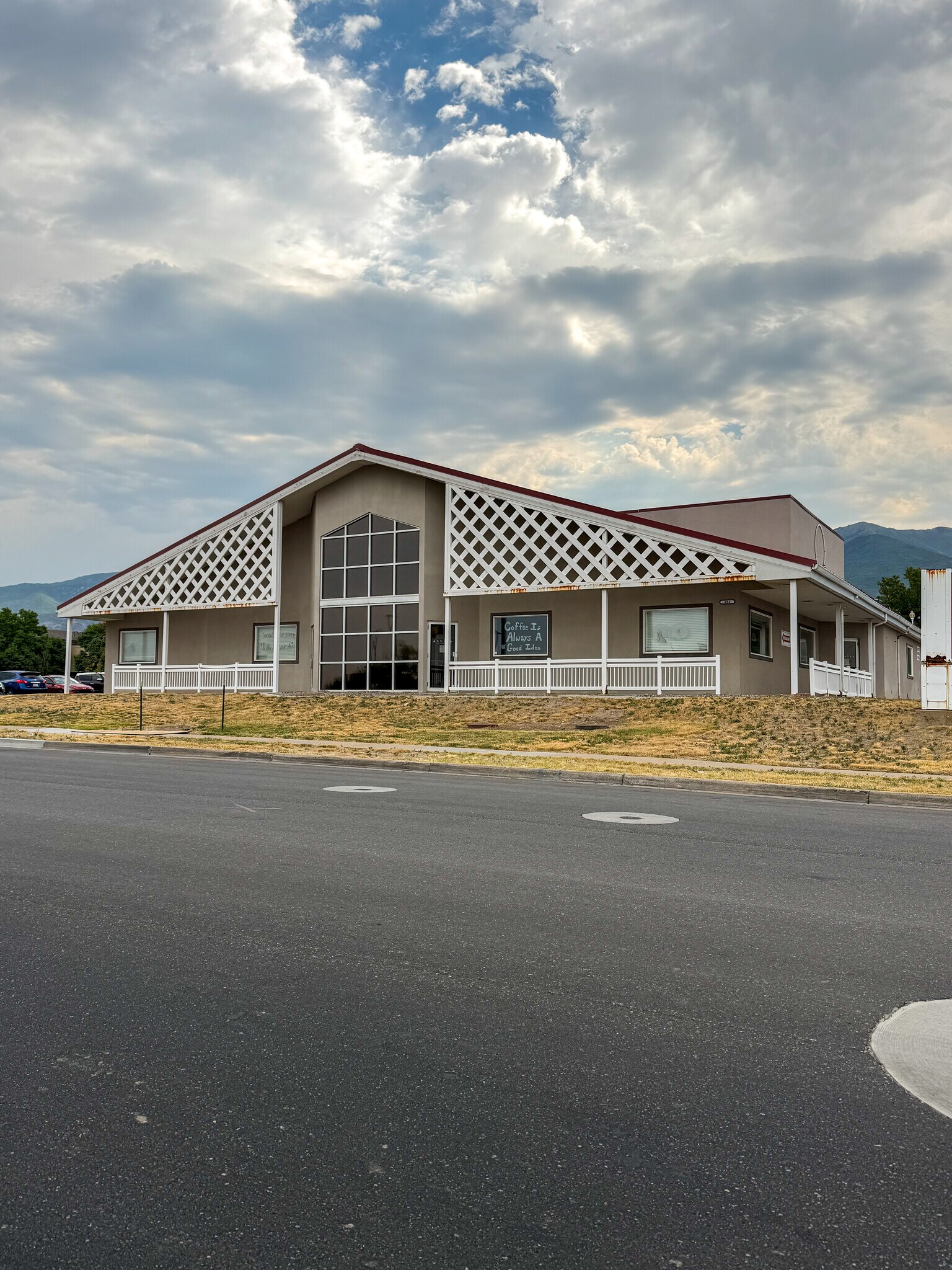 286 N 400 W, Kaysville, UT à louer Photo de l’immeuble– Image 1 sur 6