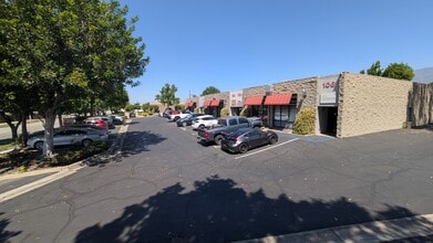 1551 W 13th St, Upland, CA à louer Autre– Image 2 sur 2