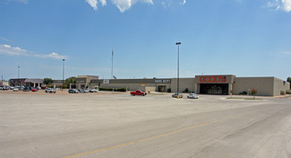 Plus de détails pour 1663 W Henderson St, Cleburne, TX - Local commercial à louer