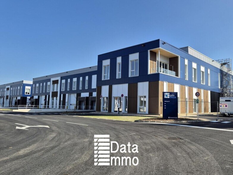 Industriel/Logistique dans Moissy-Cramayel à louer - Photo de l’immeuble – Image 3 sur 10
