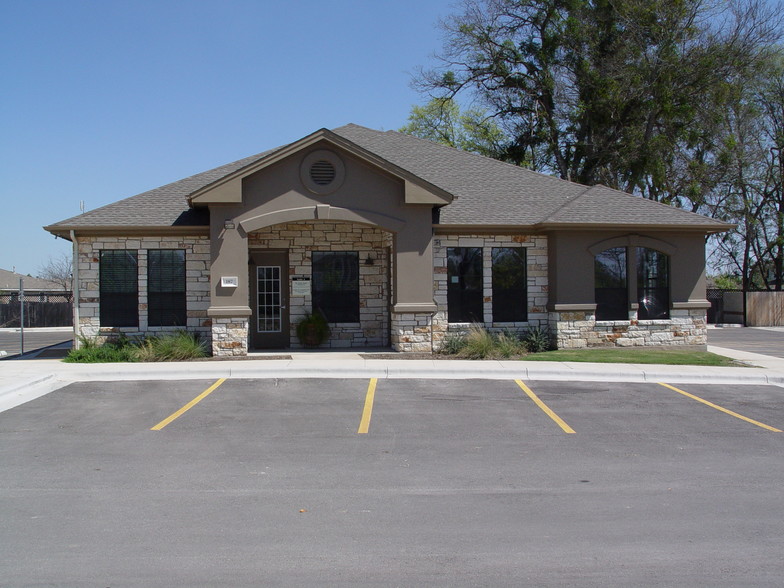 187 Elmhurst Dr, Kyle, TX à louer - Photo principale – Image 1 sur 6