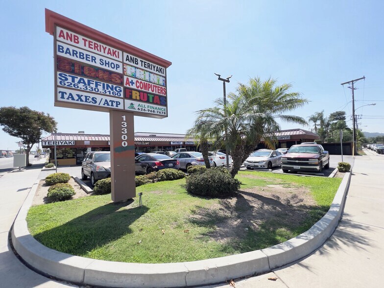 13300 Valley Blvd, La Puente, CA à louer - Photo de l’immeuble – Image 2 sur 7