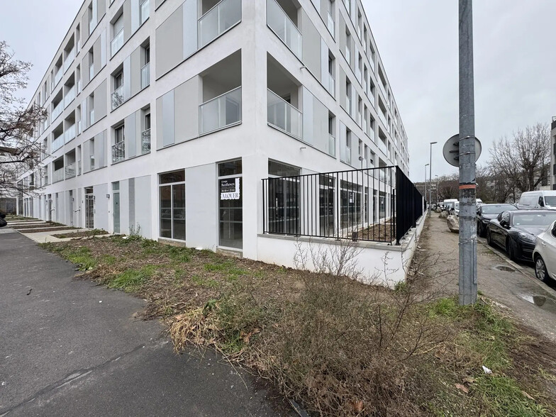 38-48 Avenue Du Marechal De Lattre De Tassigny, Saint-Maurice à louer - Photo de l’immeuble – Image 2 sur 6