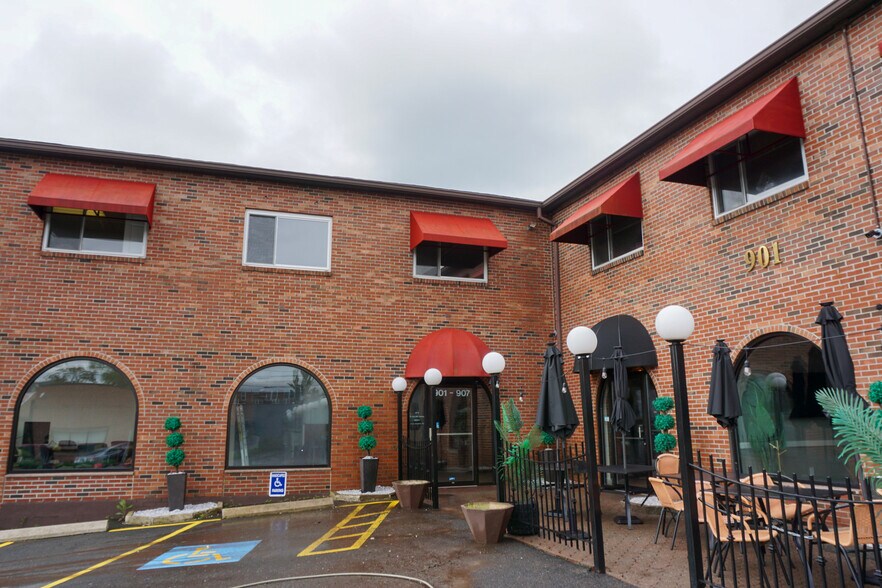 901-907 Wethersfield Ave, Hartford, CT à louer - Photo de l’immeuble – Image 2 sur 5