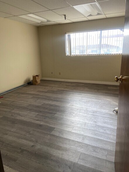 3221 N San Fernando Rd, Los Angeles, CA à louer - Photo de l’immeuble – Image 3 sur 5