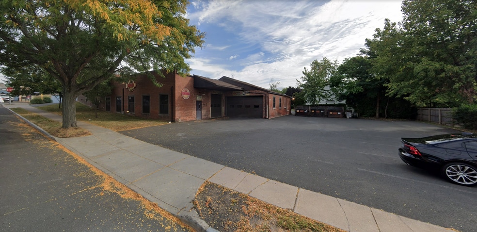 281-283 Park Rd, West Hartford, CT à louer - Photo principale – Image 1 sur 1