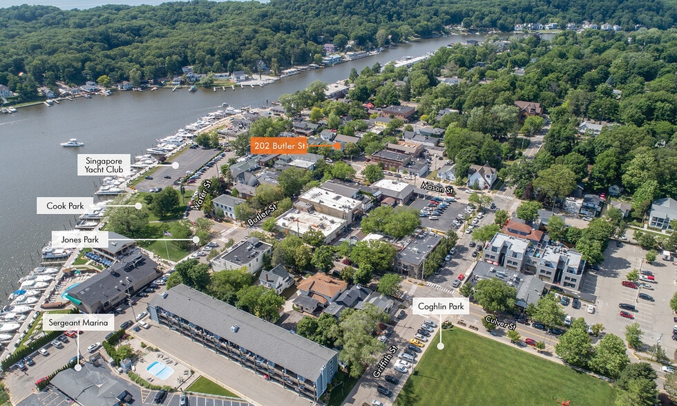 202 Butler St, Saugatuck, MI à vendre - Photo de l’immeuble – Image 3 sur 19