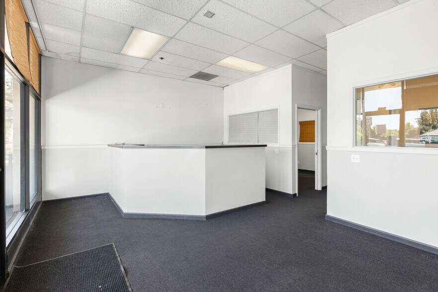 936-980 Mangrove Ave, Chico, CA à louer - Photo de l’immeuble – Image 2 sur 5