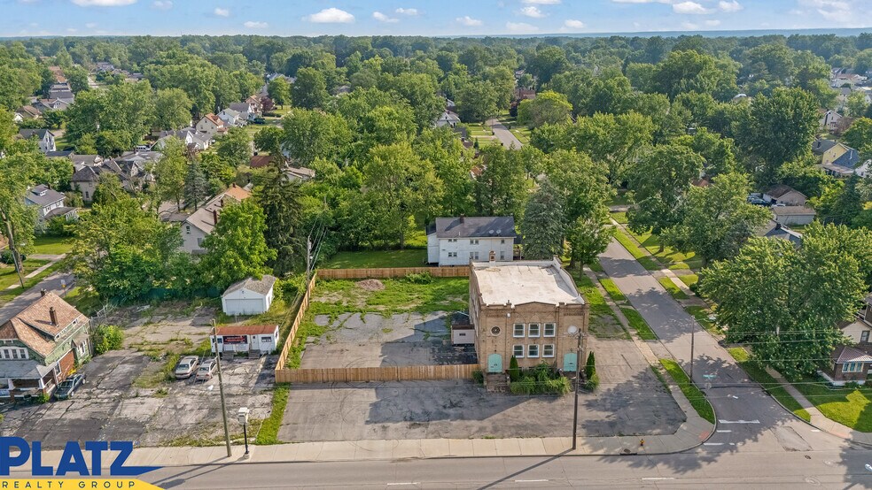 1717 Youngstown Rd SE, Warren, OH à vendre - Photo de l’immeuble – Image 3 sur 5