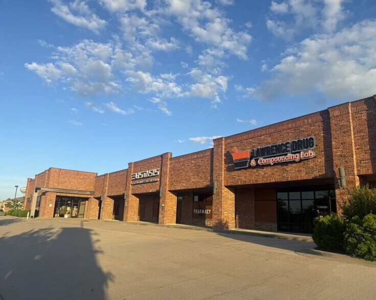 5540 N Farmer Branch Rd, Ozark, MO à louer - Photo de l’immeuble – Image 2 sur 13