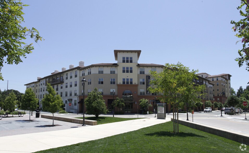 1001 Harvey Dr, Walnut Creek, CA à louer - Photo de l’immeuble – Image 3 sur 10