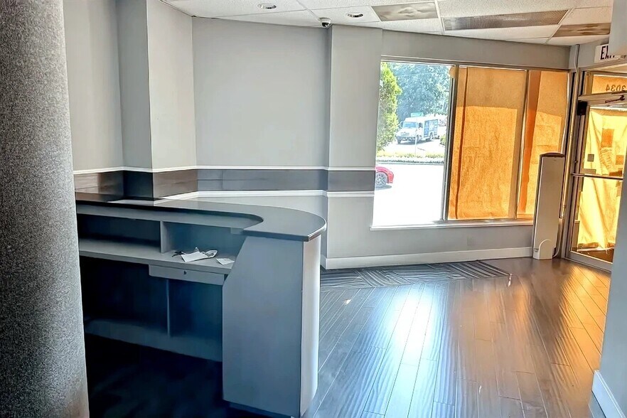 3034 Summer St, Stamford, CT à louer - Photo de l’immeuble – Image 2 sur 13