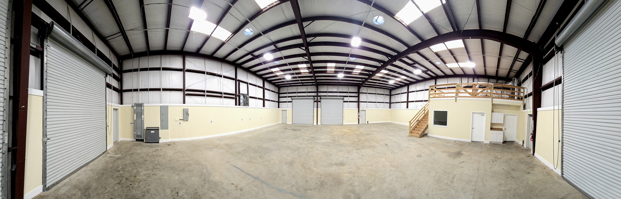 610 Clear Creek Ave, League City, TX à louer Photo de l’immeuble– Image 1 sur 4