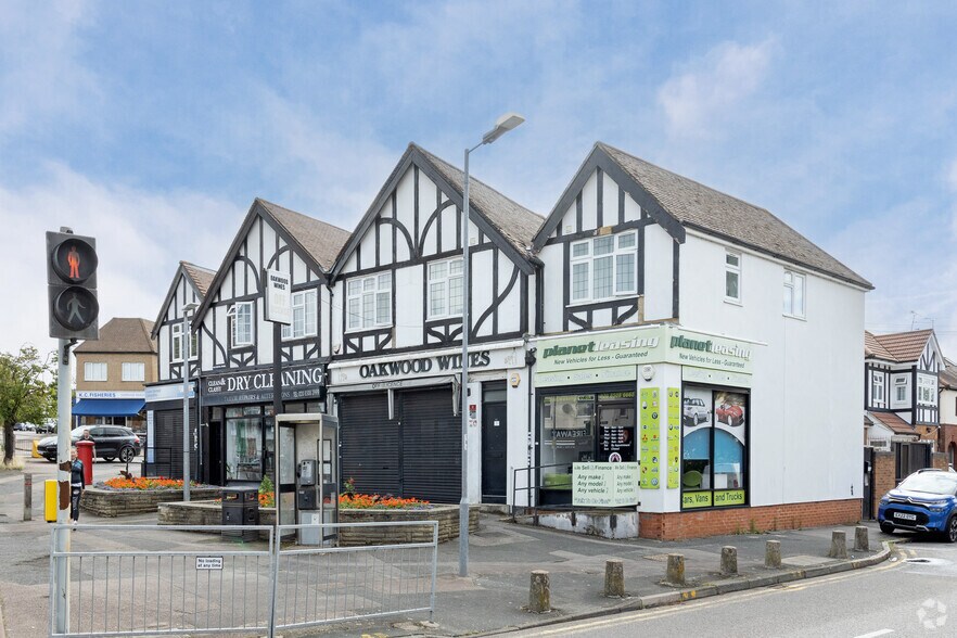 2-6 Roding Rd, Loughton à louer - Photo de l’immeuble – Image 2 sur 11