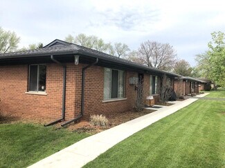 Plus de détails pour 2301 W 14 Mile Rd, Royal Oak, MI - Logement à vendre