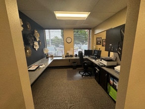 1607 Beavercreek Rd, Oregon City, OR à louer Photo intérieure– Image 2 sur 5