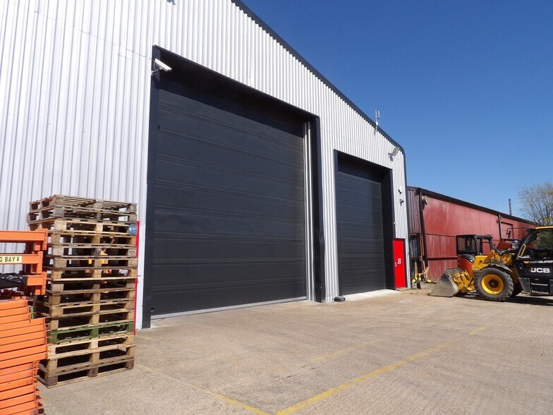 Unit 18 Lancaster Way, Earls Colne à louer - Photo de l’immeuble – Image 3 sur 3