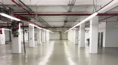 2121 41st Ave, Long Island City, NY à louer Photo intérieure– Image 2 sur 5