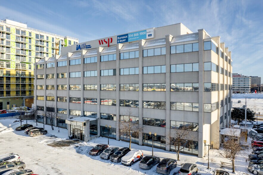 2525 Boul Daniel-Johnson, Laval, QC à louer - Photo de l’immeuble – Image 2 sur 8