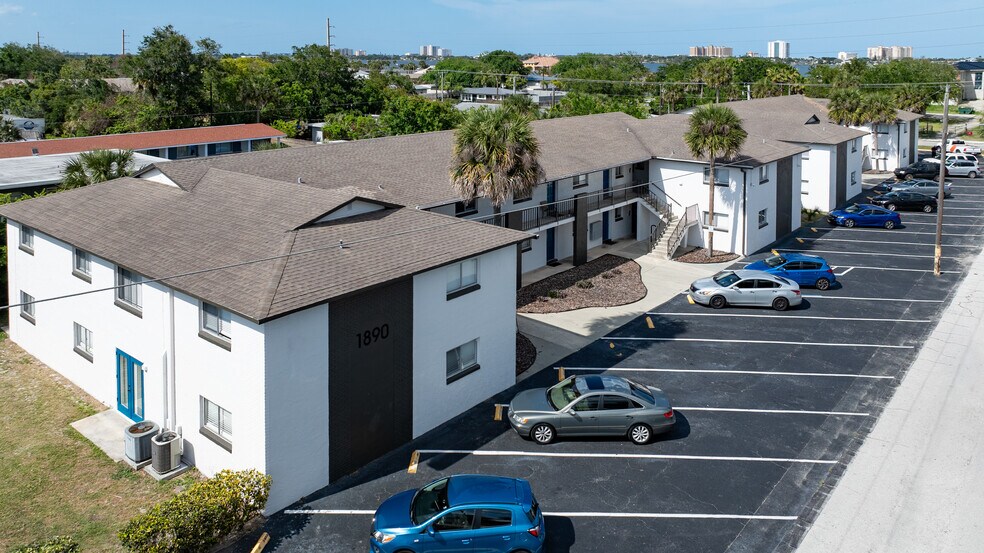 1888-1890 S Palmetto Ave, Daytona Beach, FL à vendre - Photo de l’immeuble – Image 3 sur 8