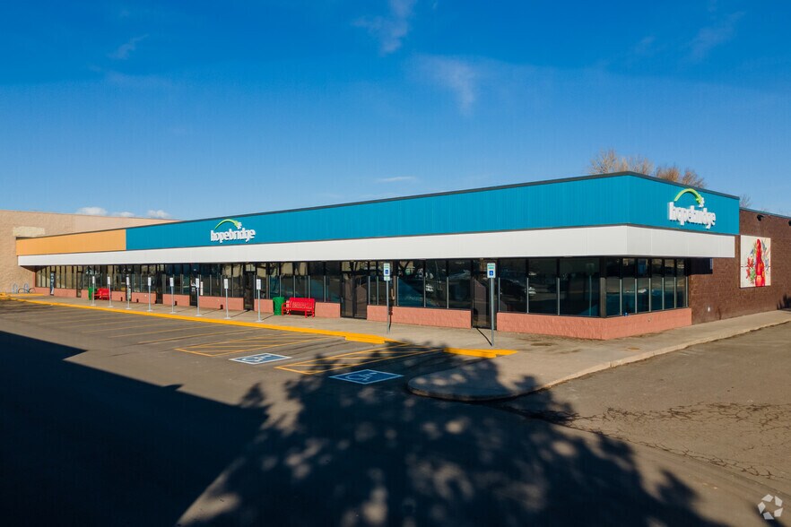 6555-6597 W Colfax Ave, Lakewood, CO à louer - Photo de l’immeuble – Image 1 sur 5