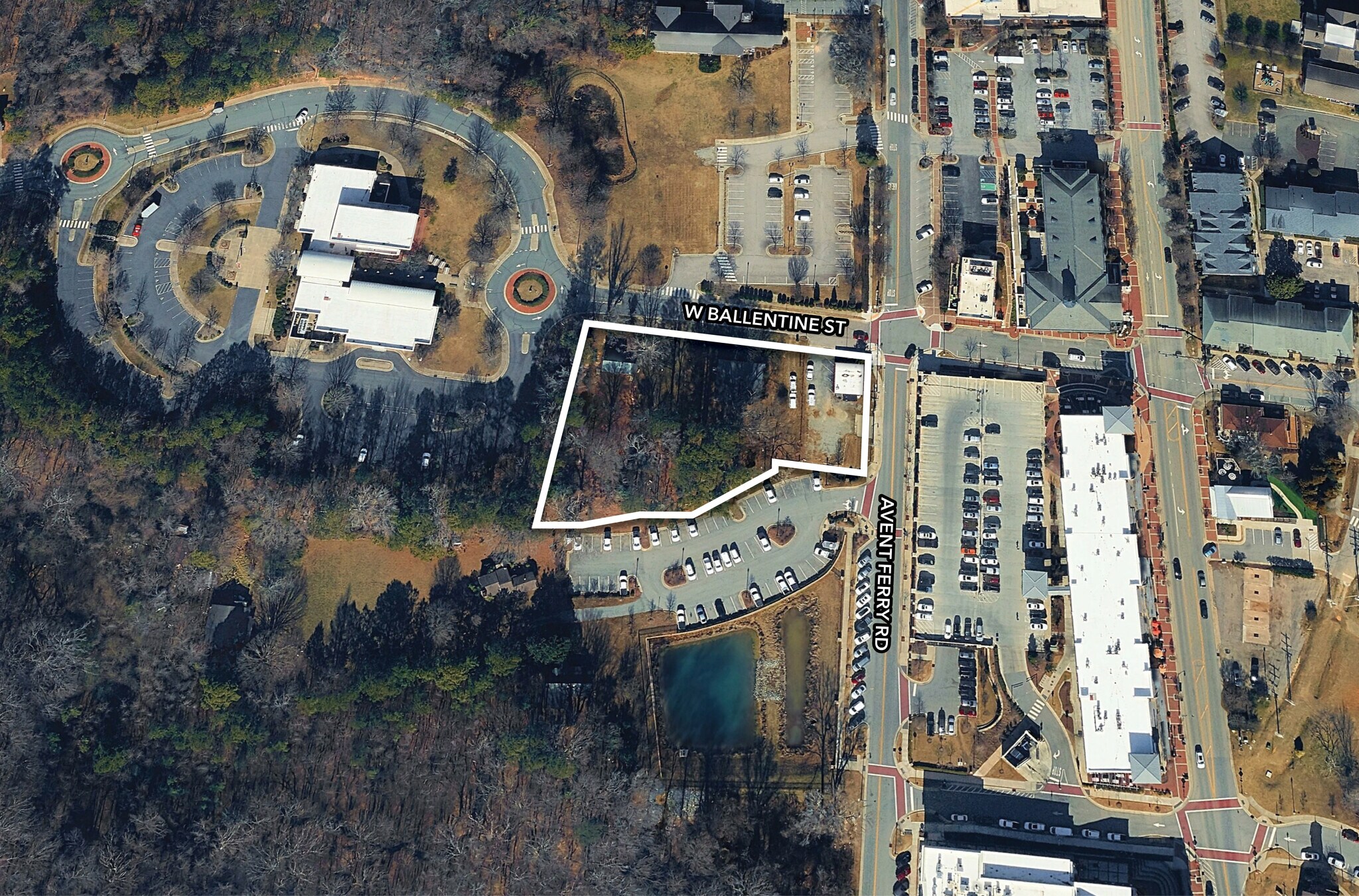 213 W Ballentine St, Holly Springs, NC à vendre Photo principale– Image 1 sur 4