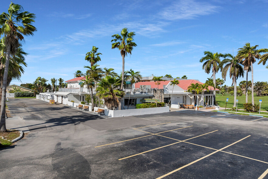 700 Ocean dr, Key Colony Beach, FL à vendre - Photo de l’immeuble – Image 3 sur 32