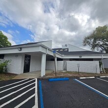 617 Lakeview Rd, Clearwater, FL à louer Photo de l’immeuble– Image 2 sur 11