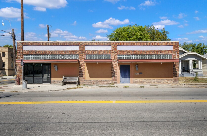 1651 W Woodlawn Dr, San Antonio, TX à vendre Photo de l’immeuble– Image 1 sur 28