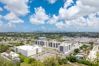 8400 NW 27th Ave, Miami, FL - VUE AÉRIENNE  vue de carte - Image1