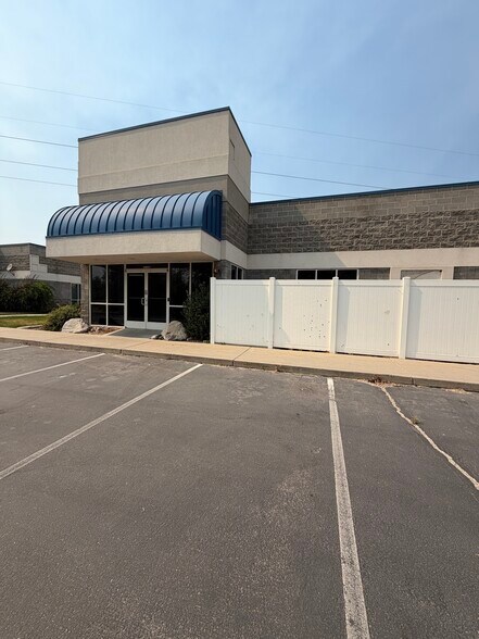691 W 1200 N, Springville, UT à louer - Photo de l’immeuble – Image 2 sur 15