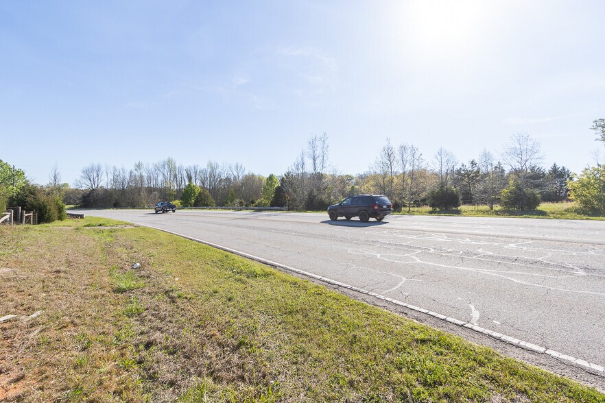 00 Michelin blvd, Anderson, SC à vendre - Photo de l’immeuble – Image 3 sur 52