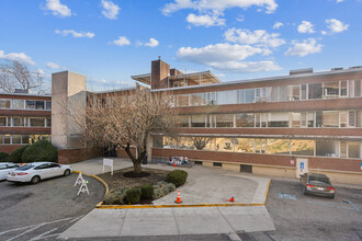 3300 Henry Ave, Philadelphia, PA à louer Photo de l’immeuble– Image 1 sur 6