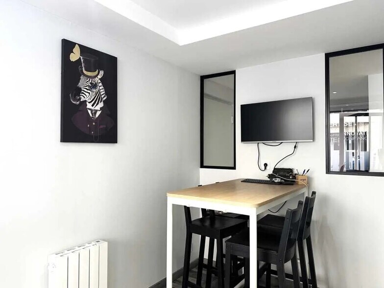 Bureau dans Fontaines-sur-Saône à vendre - Photo de l’immeuble – Image 3 sur 8
