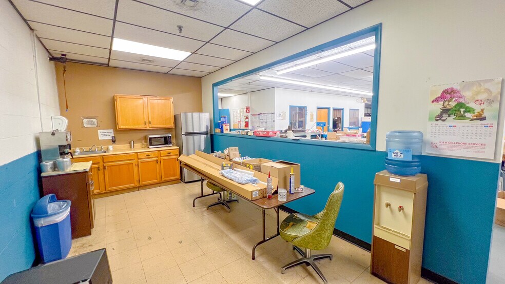 450 S Fellowship Rd, Maple Shade Township, NJ à vendre - Photo de l’immeuble – Image 3 sur 21