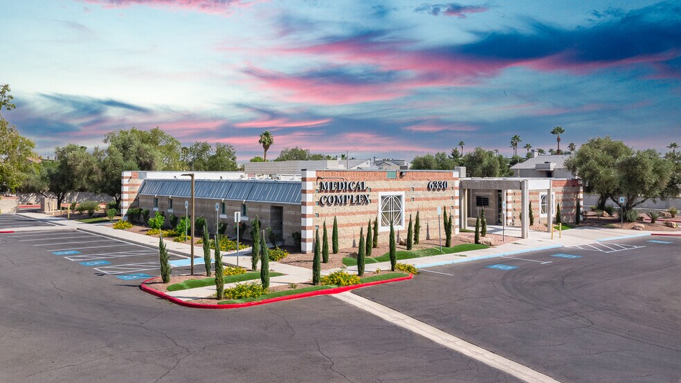 6330 W Flamingo Rd, Las Vegas, NV à louer - Photo de l’immeuble – Image 3 sur 27