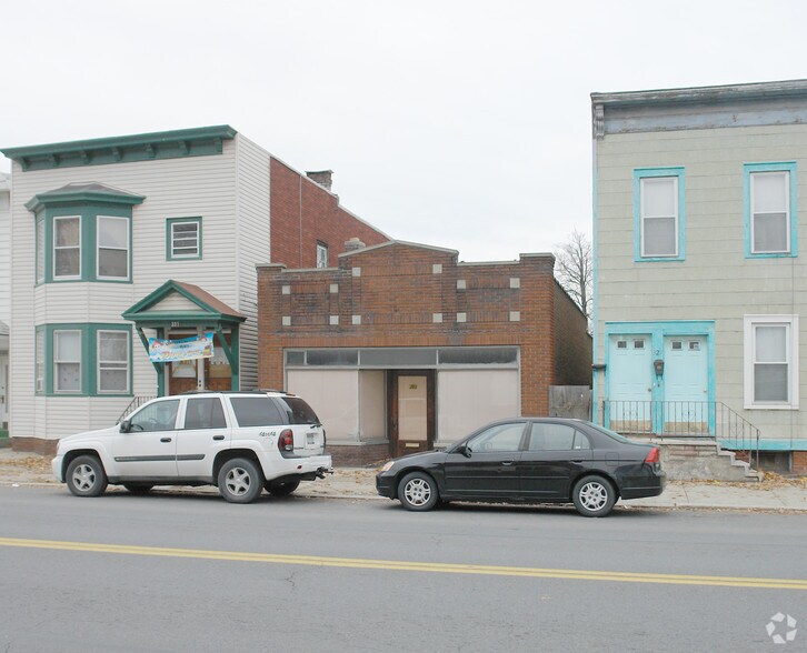 323 5th Ave, Troy, NY à vendre - Photo principale – Image 2 sur 16