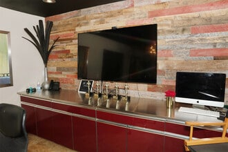 2231-2233 Nursery Rd, Clearwater, FL à louer Photo intérieure– Image 1 sur 28