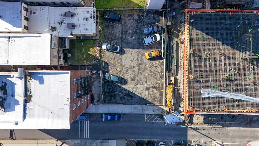 5135 Bergenline Ave, West New York, NJ à vendre - Photo de l’immeuble – Image 3 sur 16