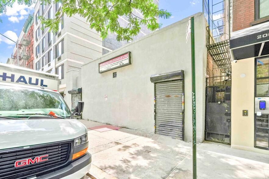 202 E 119th St, New York, NY à vendre - Photo de l’immeuble – Image 3 sur 7