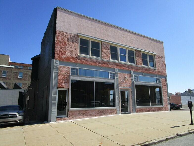 613 S 16th St, Omaha, NE à louer - Photo de l’immeuble – Image 2 sur 9