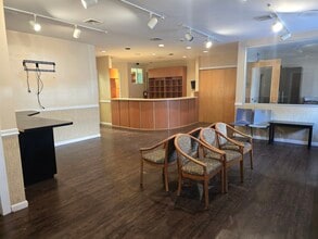 5911 16th Ave, Brooklyn, NY à louer Photo intérieure– Image 2 sur 23