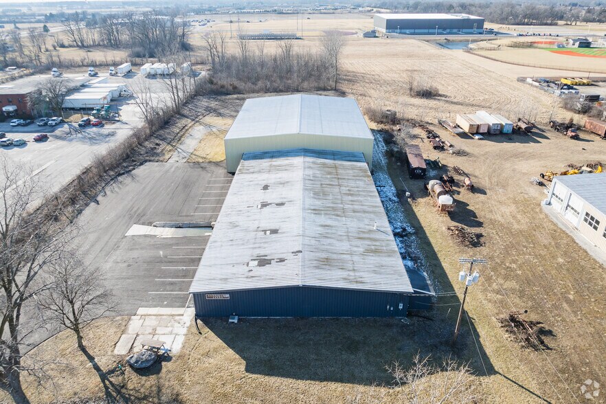 28663 Glenwood Rd, Perrysburg, OH à louer - Photo de l’immeuble – Image 2 sur 9