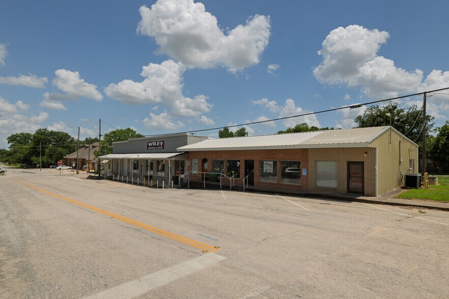 113 W Decatur St, Chico, TX à vendre - Photo de l’immeuble – Image 2 sur 36