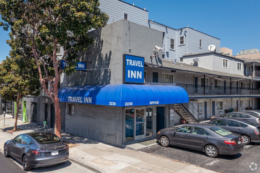 2230 Lombard St, San Francisco, CA à vendre - Photo de l’immeuble – Image 3 sur 3