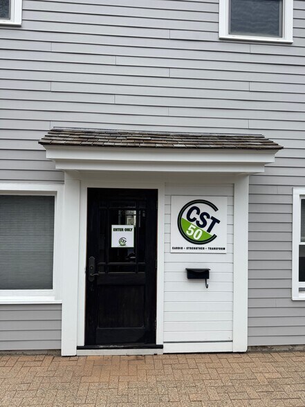 292 Post Rd E, Westport, CT à louer - Photo de l’immeuble – Image 2 sur 3