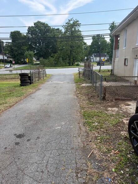 5516 Sheriff Rd, Capitol Heights, MD à louer - Photo de l’immeuble – Image 3 sur 9