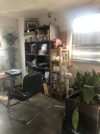 Plus de détails pour Industriel/Logistique à louer